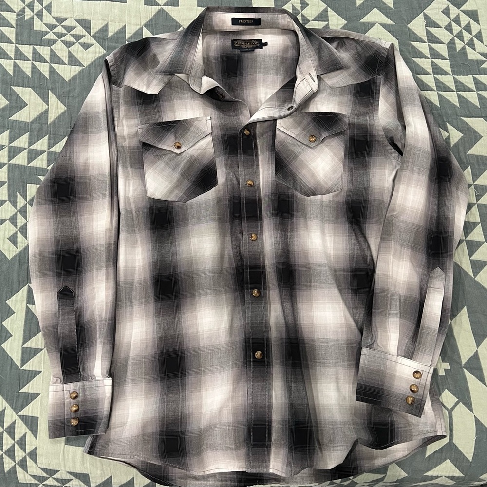 Pendleton Frontier Shirt Men’s Medium- Black/grey plaid